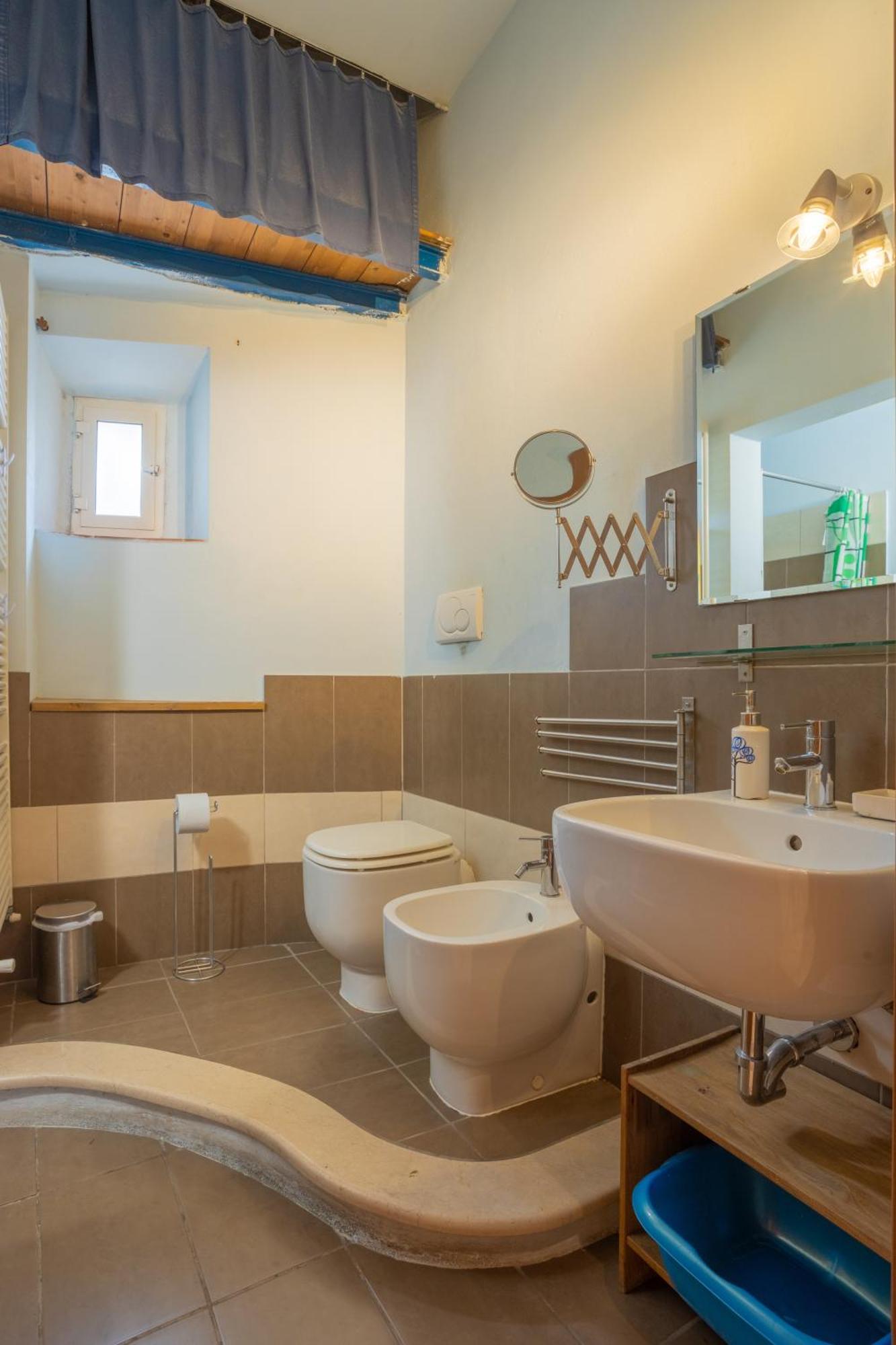 Ponte Per La Sardegna E La Corsica Dalla Toscana Family Apartment Livourne Extérieur photo