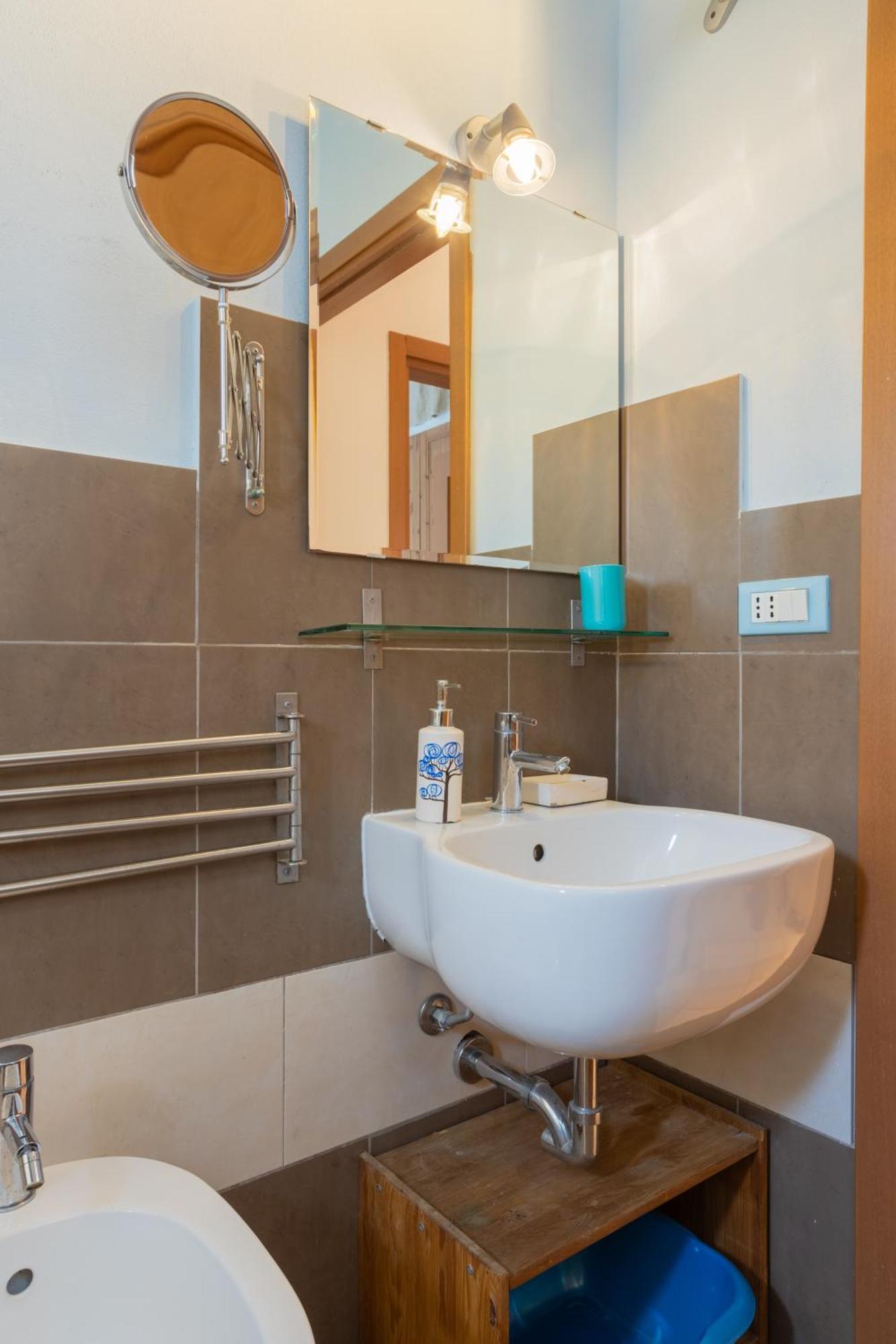 Ponte Per La Sardegna E La Corsica Dalla Toscana Family Apartment Livourne Extérieur photo